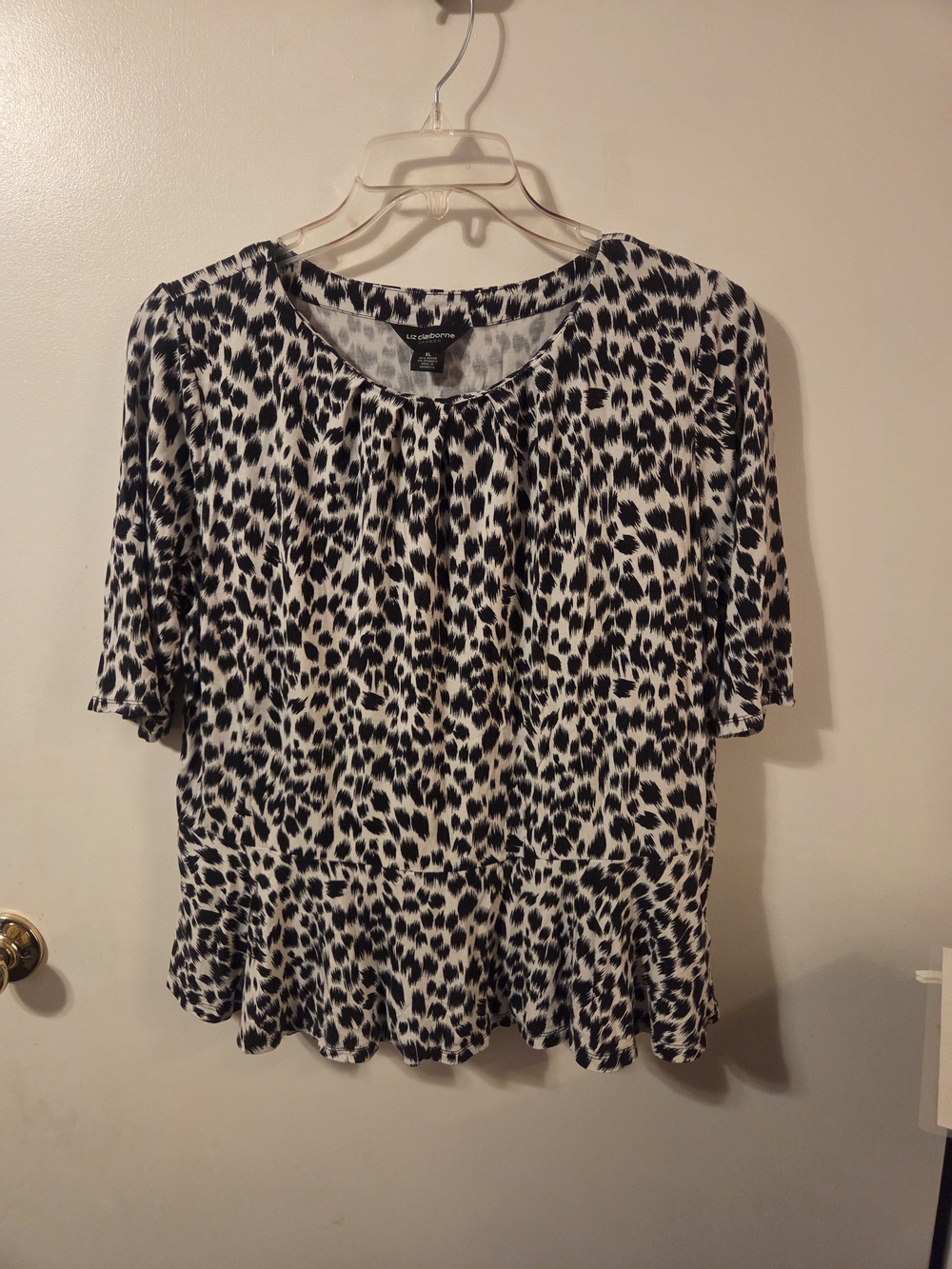 Liz Claiborne Black & White Leopard Print Peplum Top